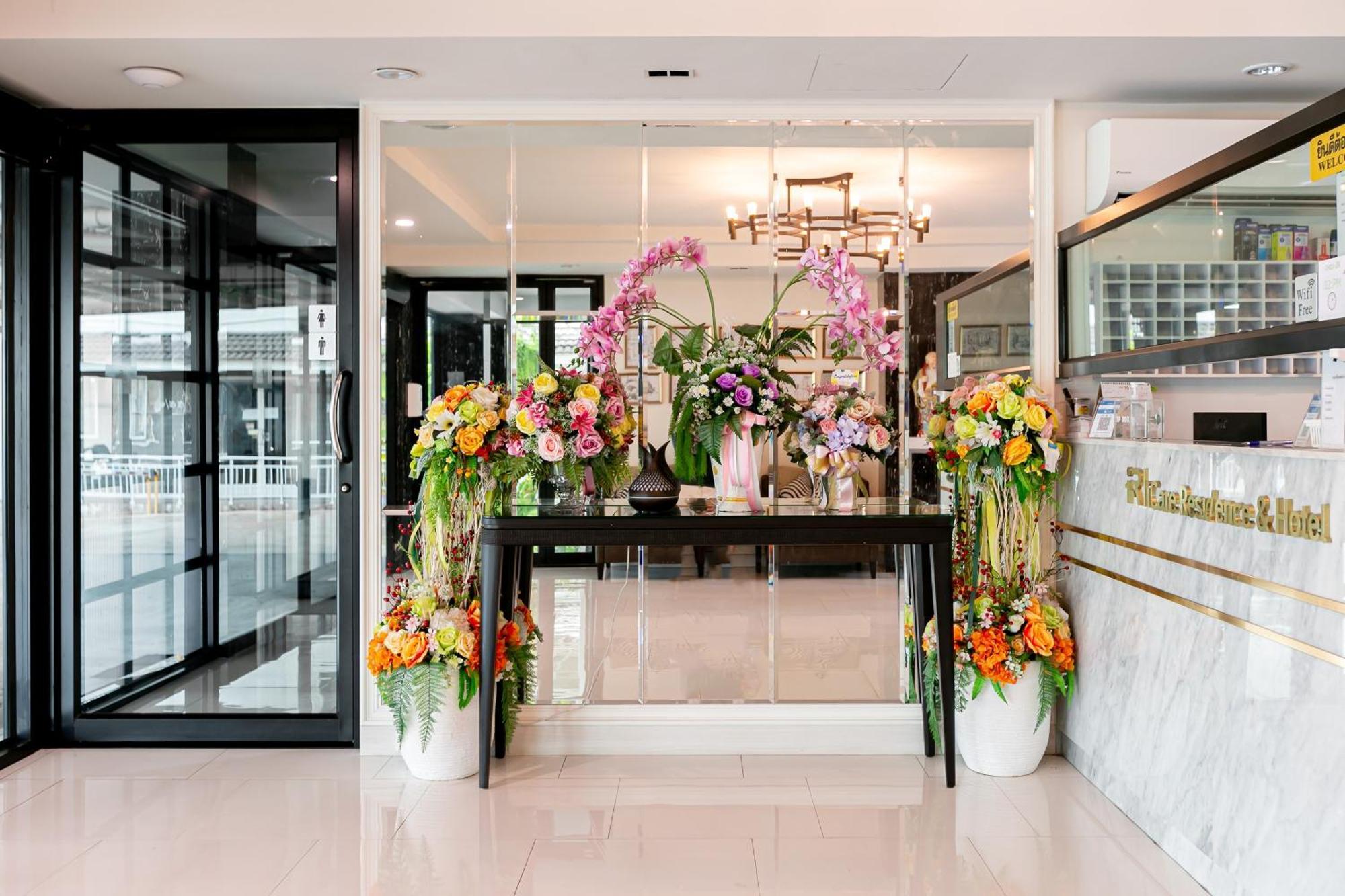 Ruan Plaisoi Apartment Bangkok Exterior foto